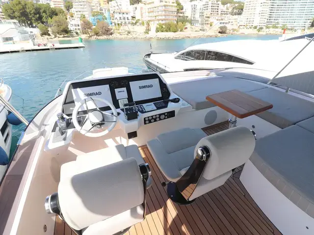 Sunseeker Sport Yacht 74