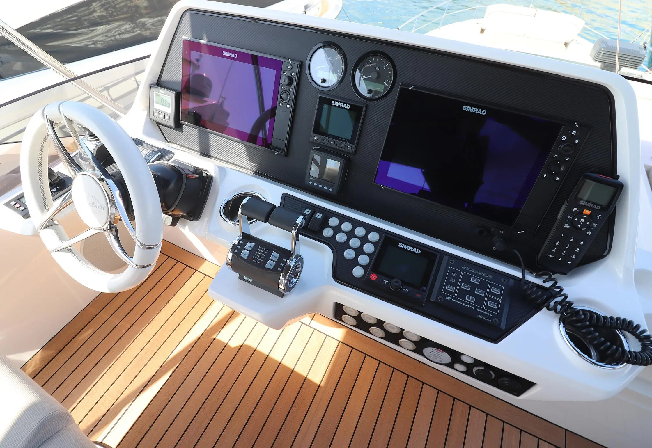 2019 Sunseeker sport yacht 74