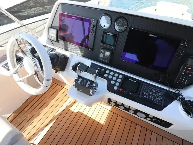 Sunseeker Sport Yacht 74