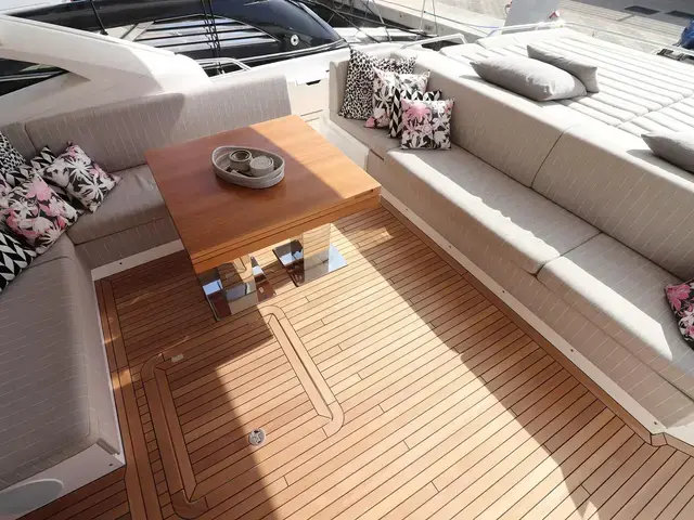 Sunseeker Sport Yacht 74