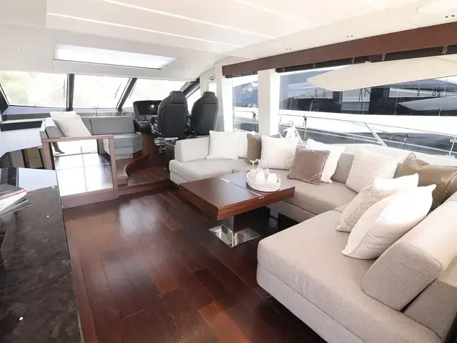 Sunseeker Sport Yacht 74