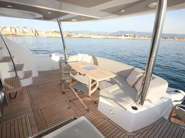 Sunseeker Yacht 75