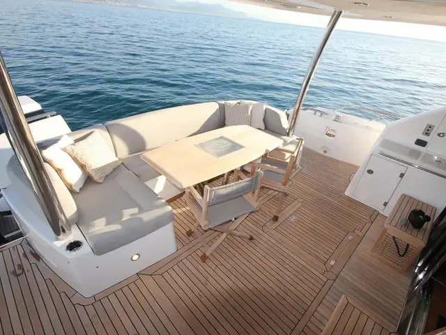 Sunseeker Yacht 75