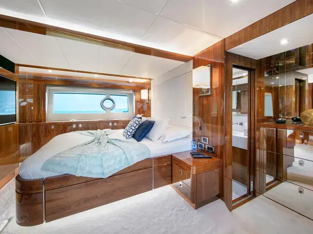 Sunseeker Yacht 75