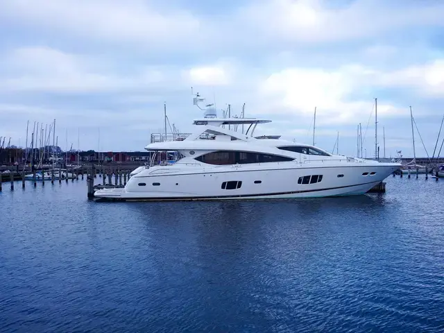 Sunseeker 88 Yacht