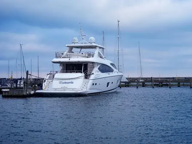 Sunseeker 88 Yacht