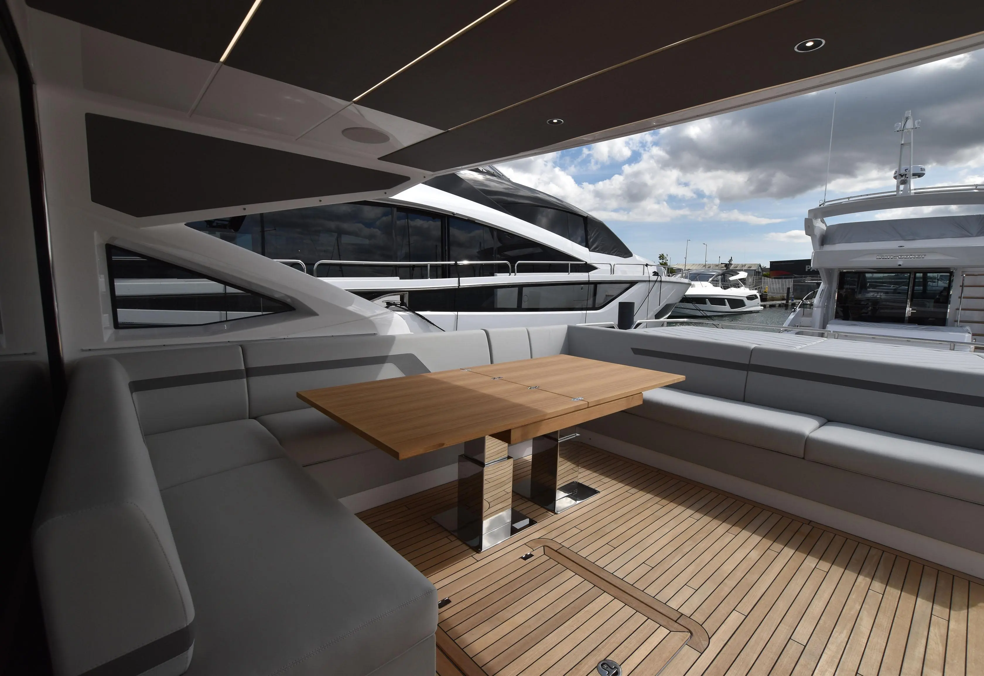 2022 Sunseeker predator 74 xps