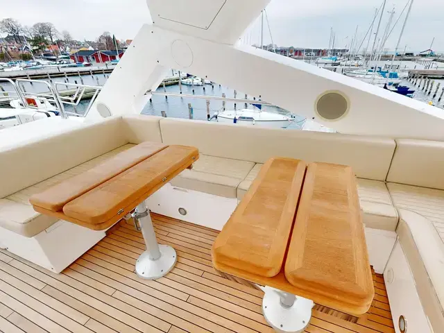 Sunseeker 88 Yacht