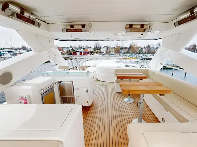 Sunseeker 88 Yacht