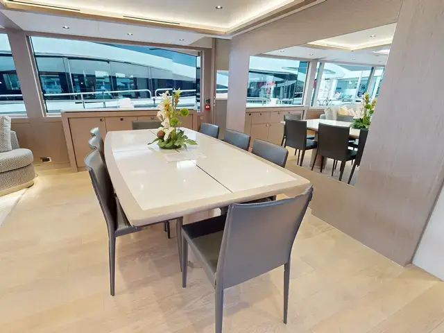 Sunseeker Yacht 95