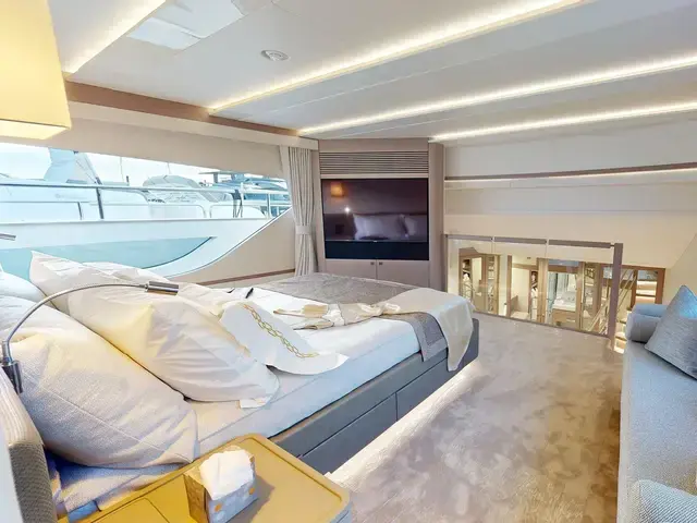 Sunseeker Yacht 95