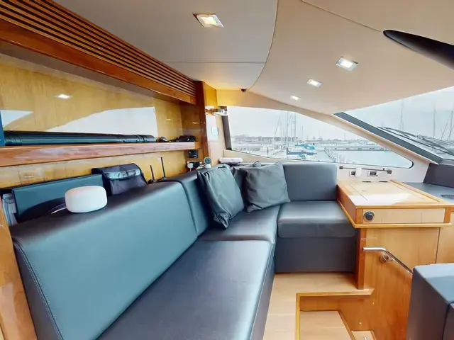 Sunseeker 88 Yacht