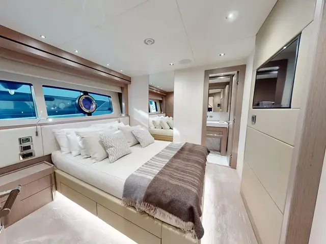 Sunseeker Yacht 95