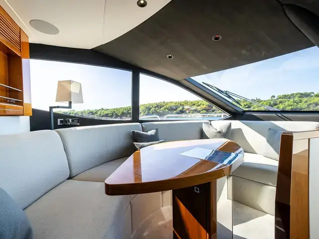 Sunseeker 28M Yacht