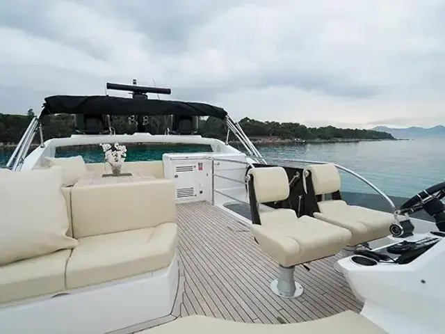 Sunseeker Manhattan 68