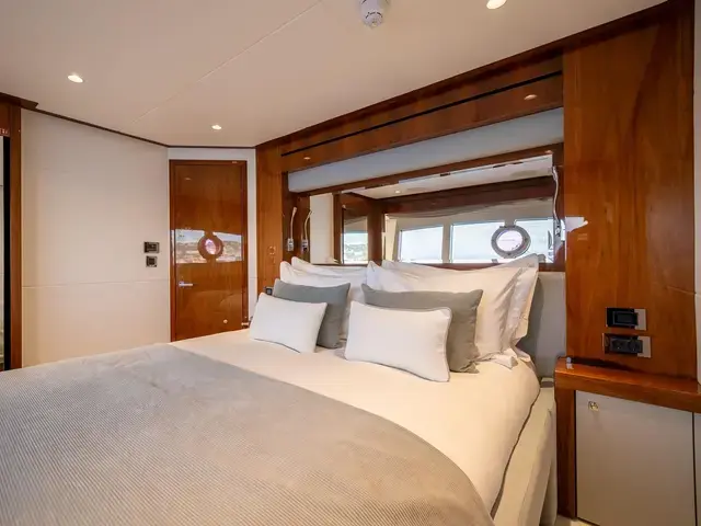 Sunseeker 28M Yacht