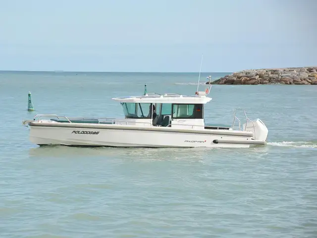 Axopar 28 CABIN