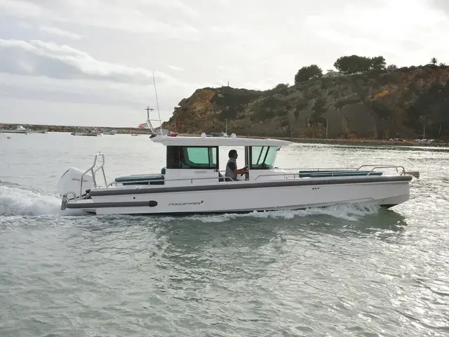 Axopar 28 Cabin