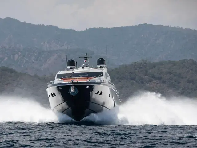 Sunseeker Predator 84