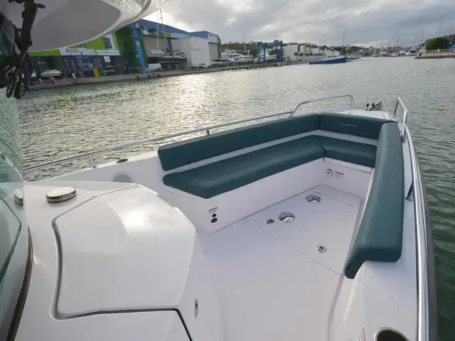 Axopar 28 Cabin