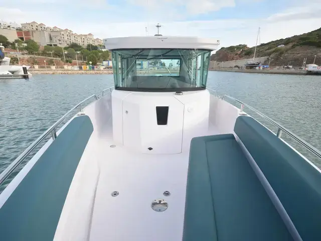 Axopar 28 Cabin