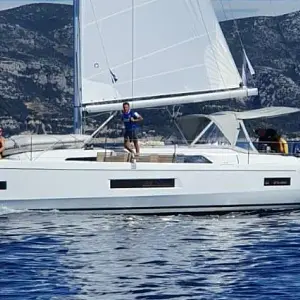 2022 Beneteau Oceanis 40.1