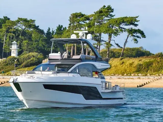 Fairline Squadron 58