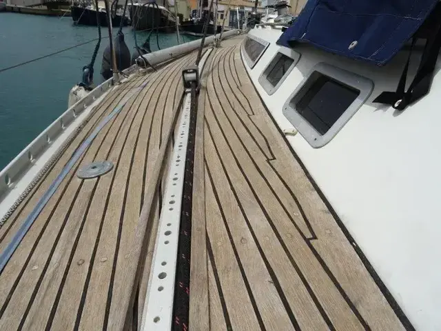 Beneteau First 435