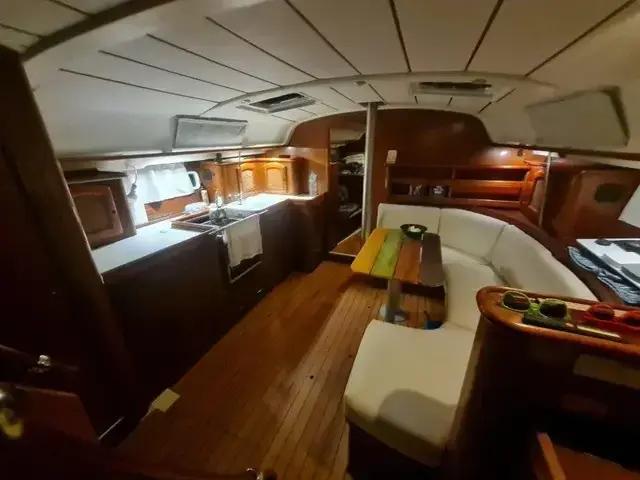 Beneteau Oceanis 411