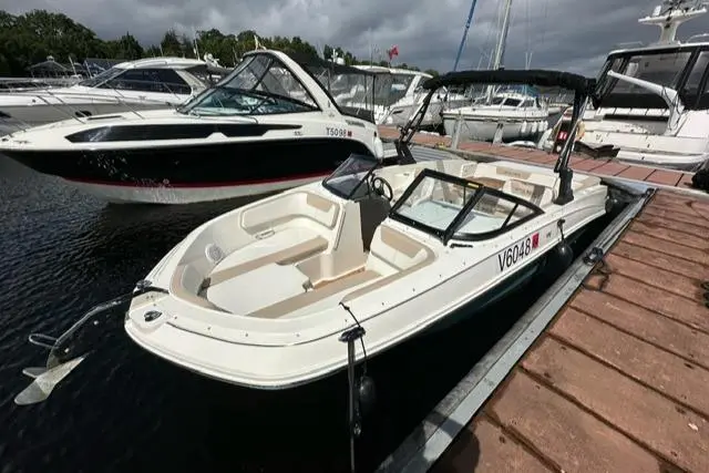 2020 Bayliner vr6 bowrider