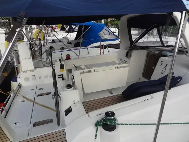 Beneteau Oceanis 38