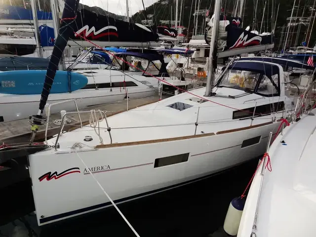 Beneteau Oceanis 38