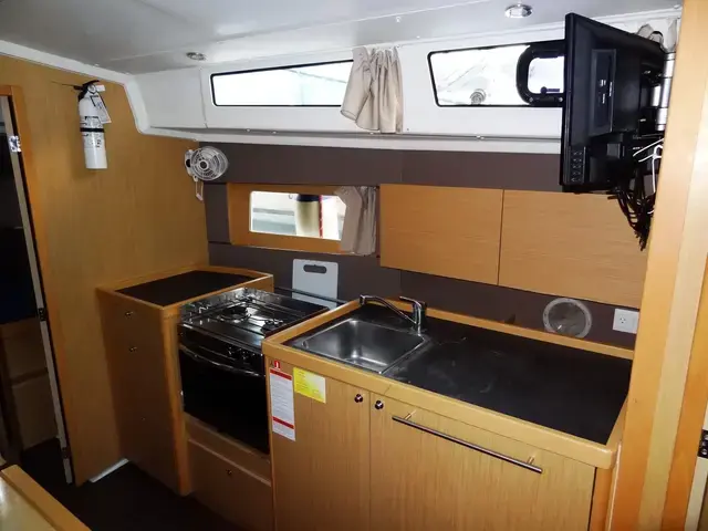 Beneteau Oceanis 38