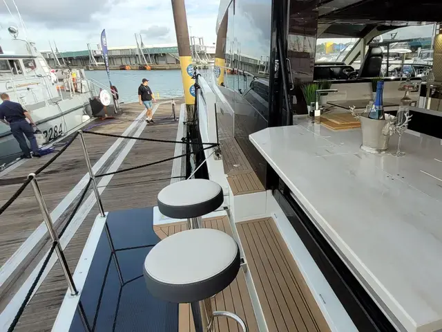 Galeon 640 Fly