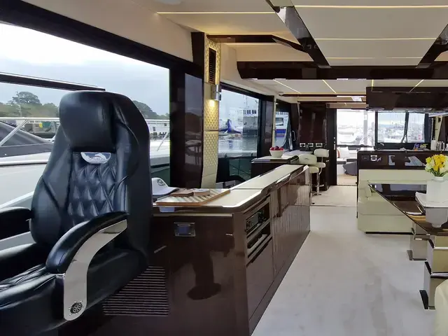 Galeon 640 Fly