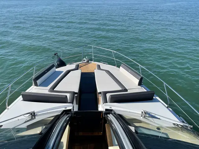 Galeon 640 Fly