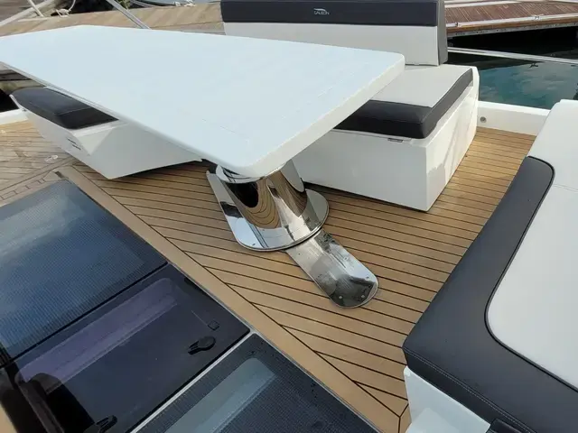 Galeon 640 Fly