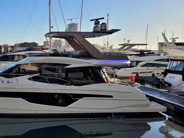 Galeon 500 Fly