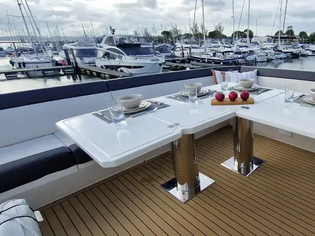 Galeon 640 Fly