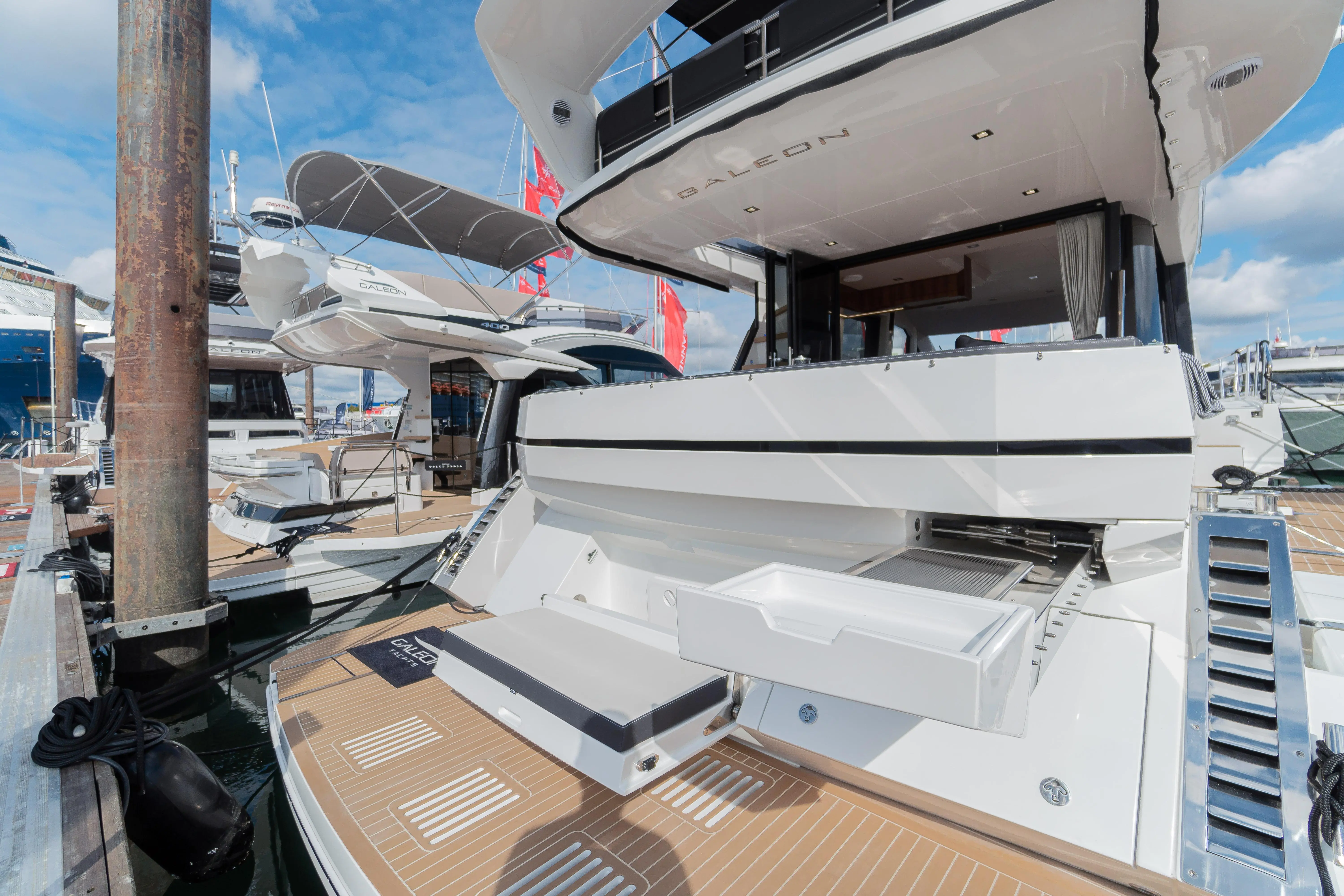 2022 Galeon 460 fly