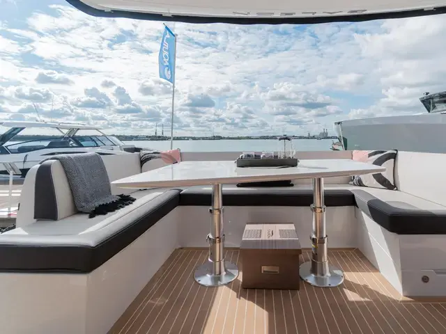 Galeon 460 Fly