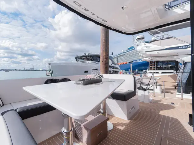 Galeon 460 Fly