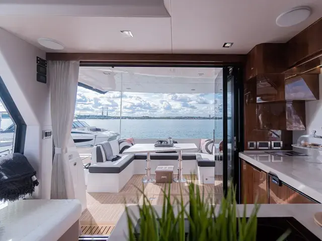 Galeon 460 Fly