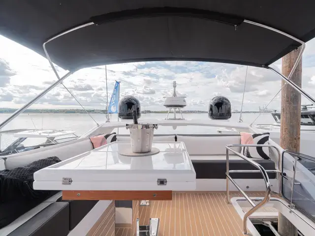 Galeon 460 Fly