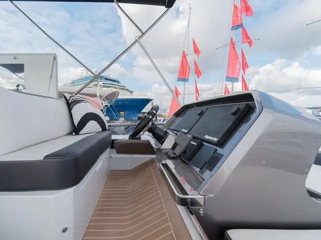 Galeon 460 Fly