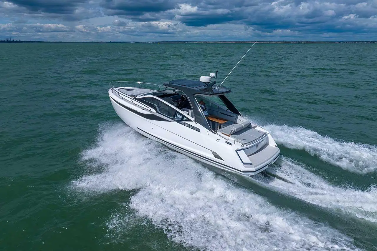 2024 Fairline f line 33