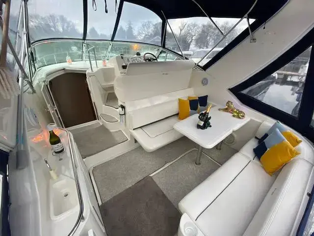 Cruisers Yachts 320 Express