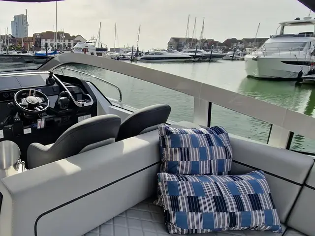 Fairline F Line 33