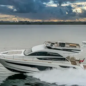 2024 Fairline Squadron 50