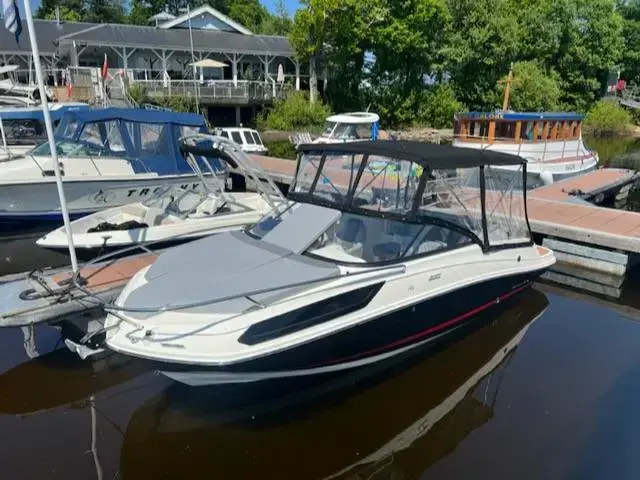 Bayliner VR5 Cuddy